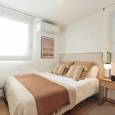 Luxury Penthouse In Next To Diagonal Apartment