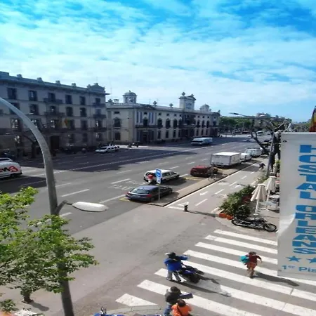 Luxury Penthouse In Next To Diagonal Apartment